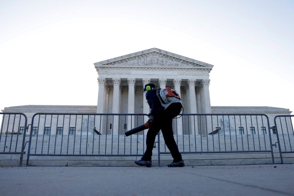 Court Victory Offers Hope for Immigrants Staying in US